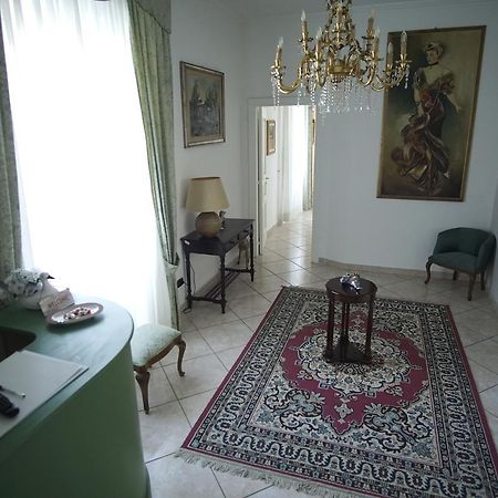 La Piccola Reggia Bed & Breakfast Caserta Ngoại thất bức ảnh